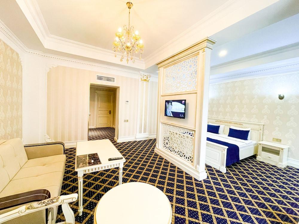 Premier Palace Hotel