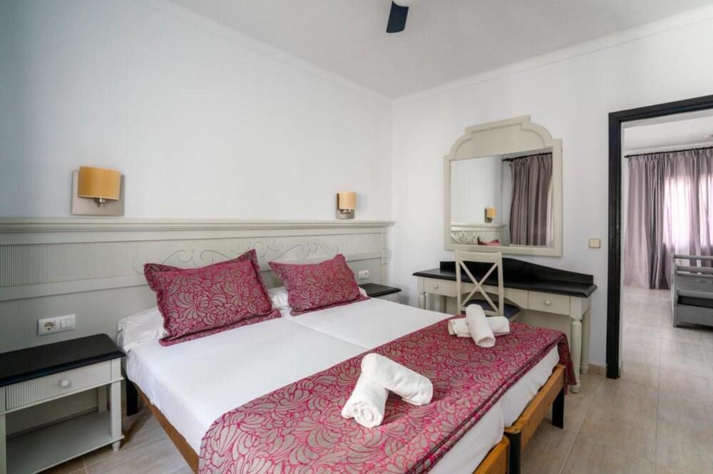 Aparthotel Club Cala Domingos