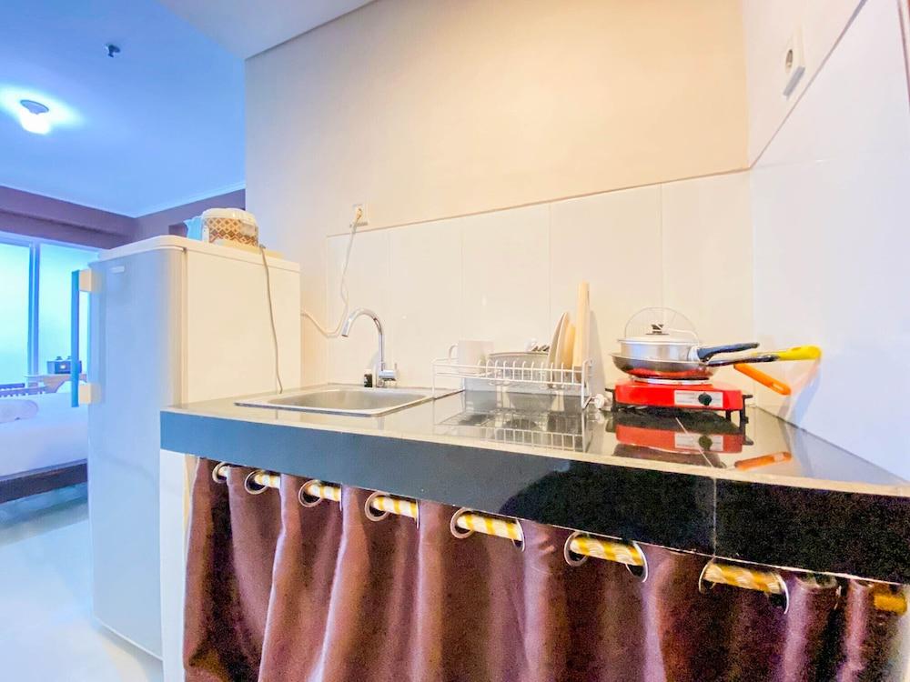 Stylish & Relaxing Studio at Gateway Pasteur Apartment