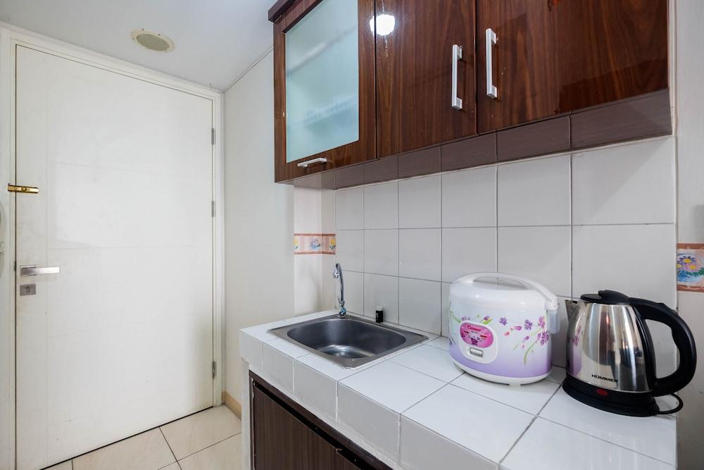 Comfortable Studio at Springlake Summarecon Bekasi Apartment