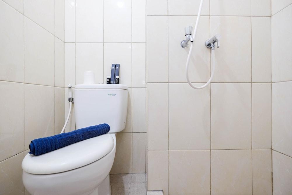 Comfortable Springlake Summarecon Studio Apartment near Mall