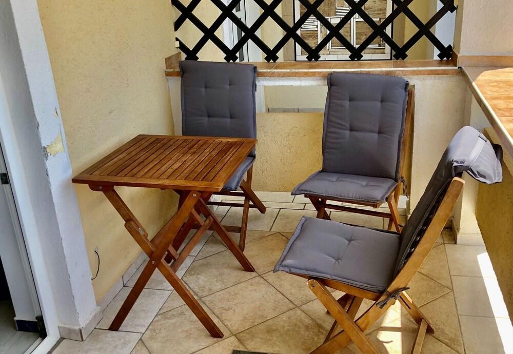 Pool Apartment Tierra 1