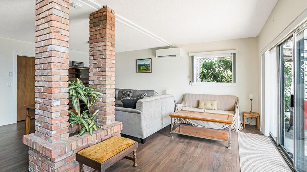 Multilevel Waterfront Suite With Boat Moorage