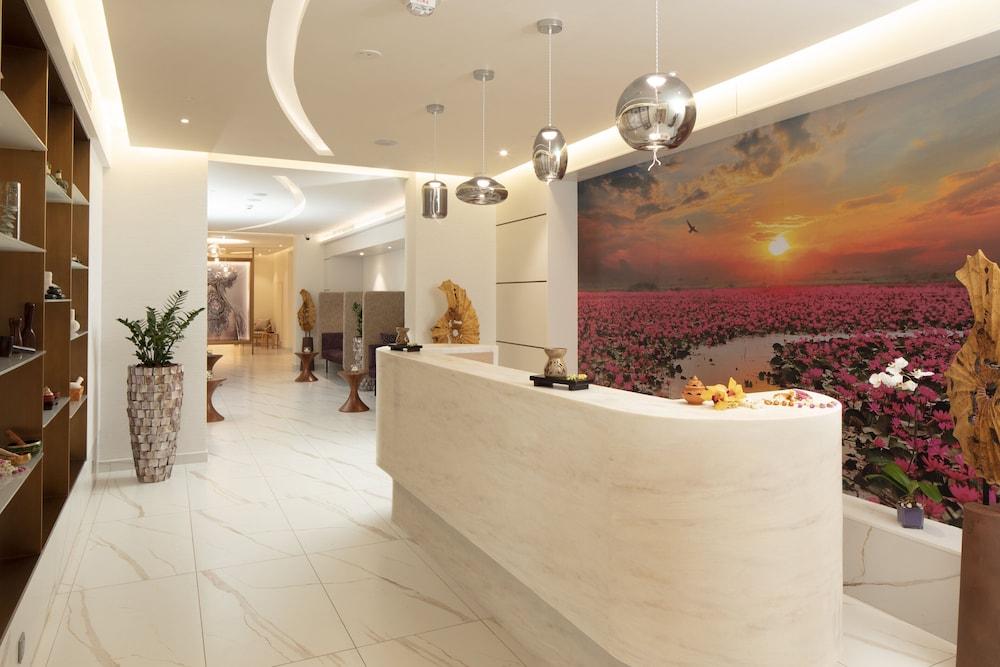 Centara Mirage Beach Resort Dubai