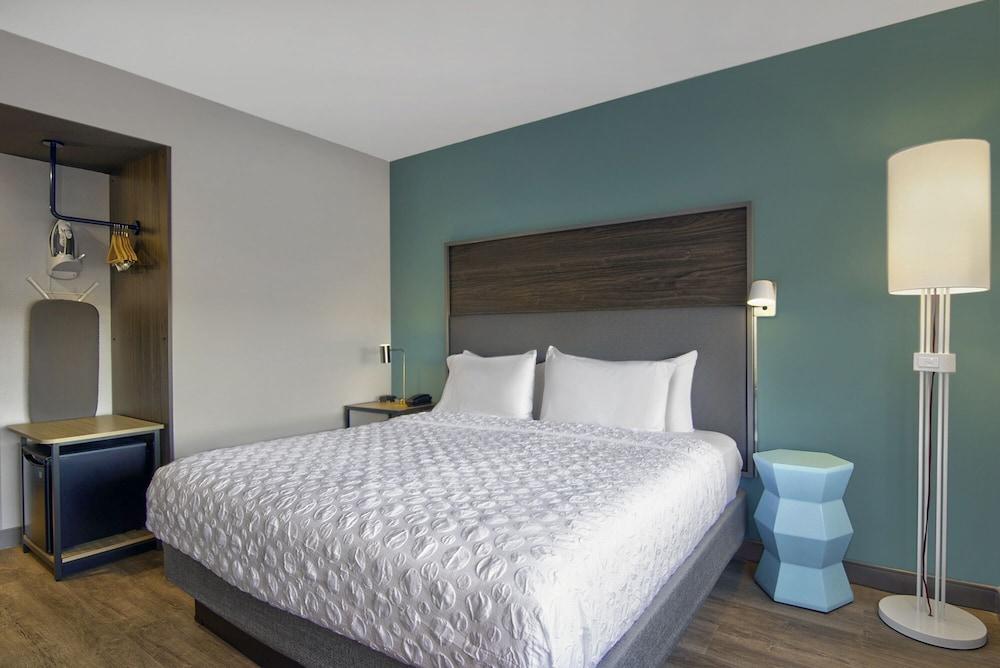 Tru By Hilton Ashburn One Loudoun, Va