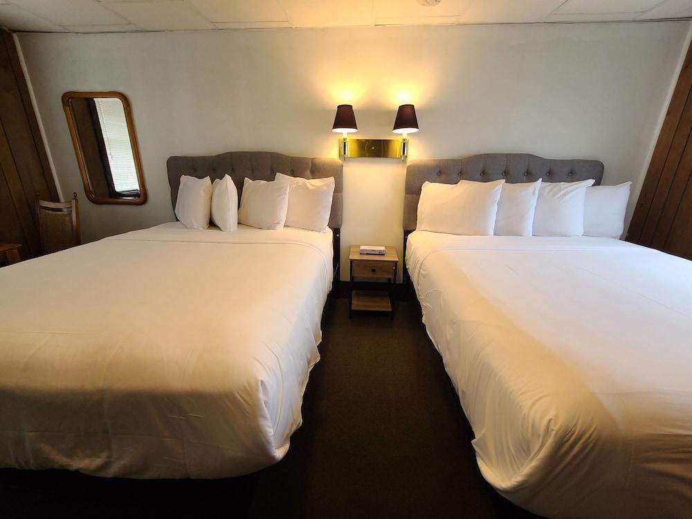 The Crest - Hampton Beach