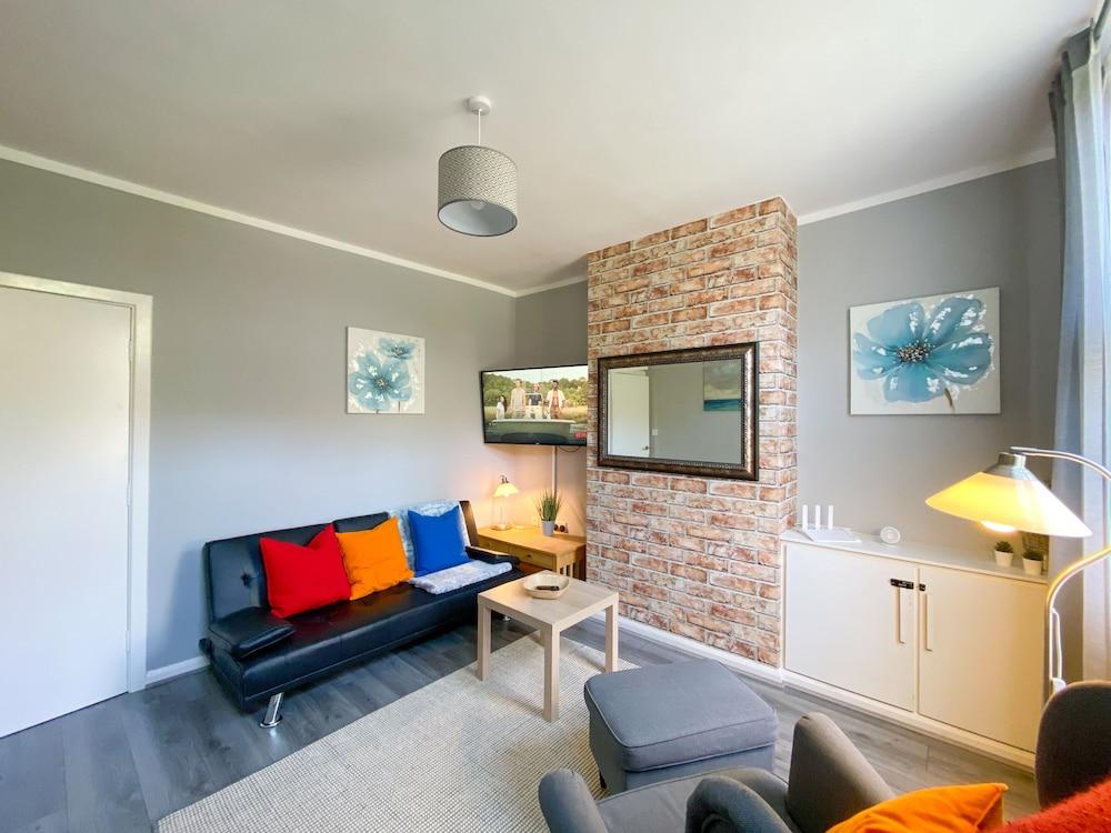 Newly Renovated Warm & Cosy 3bed House