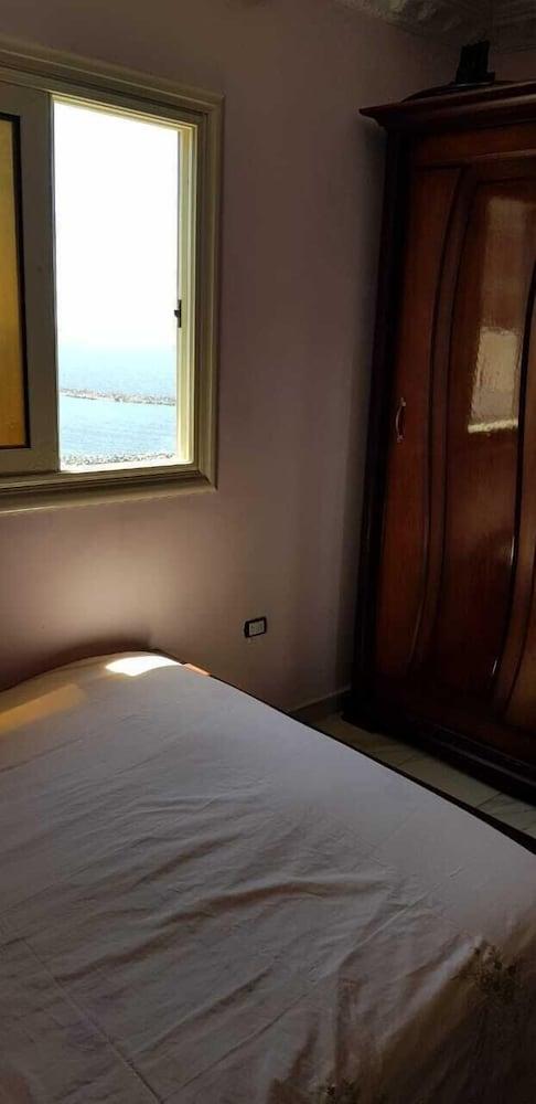 luxury apartment CBD beach view Hilton