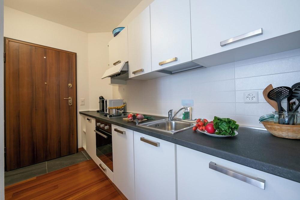 Moonlight - 150m From the Lake