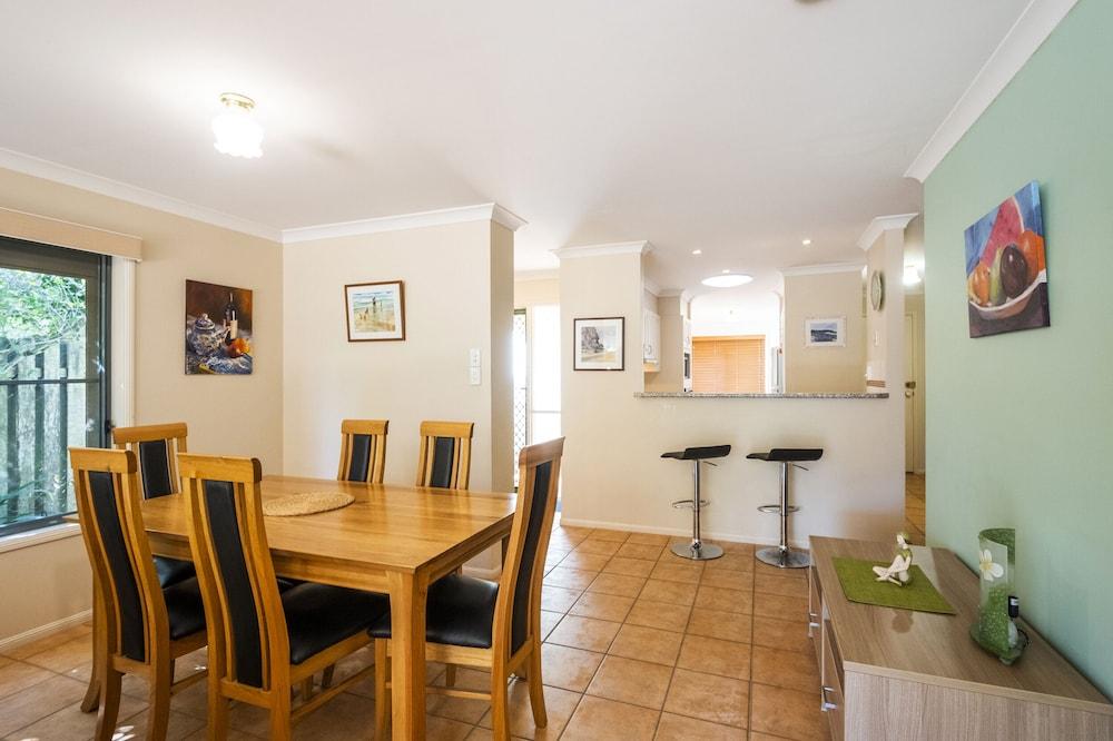 Breather 2/44 Beachside Way