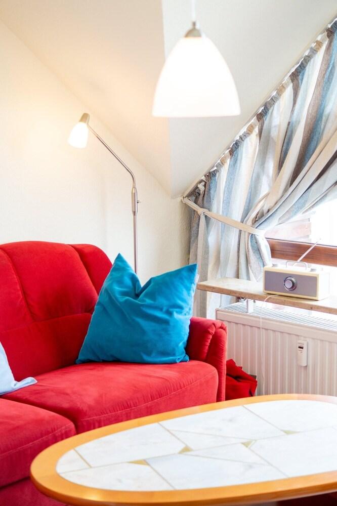 Str/028 - Strandburg