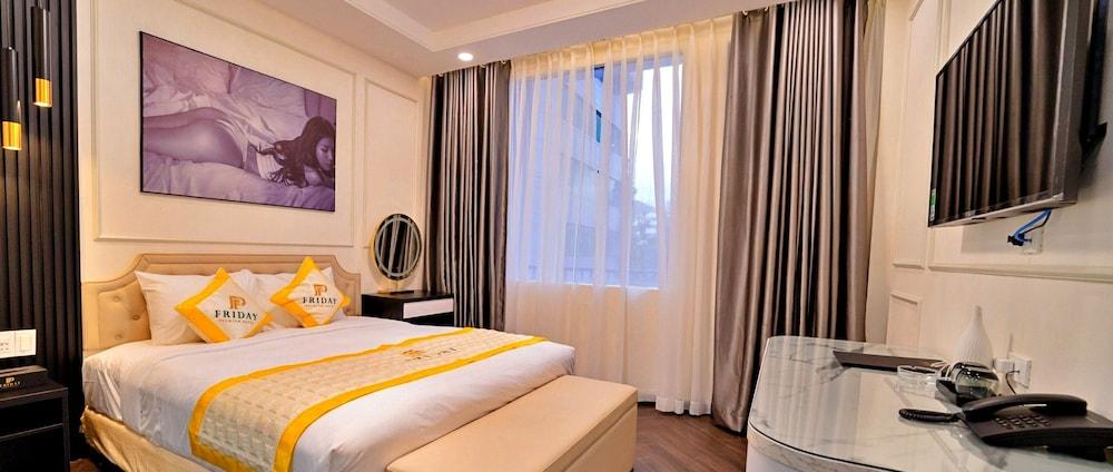 HANZ Friday Premium Hotel