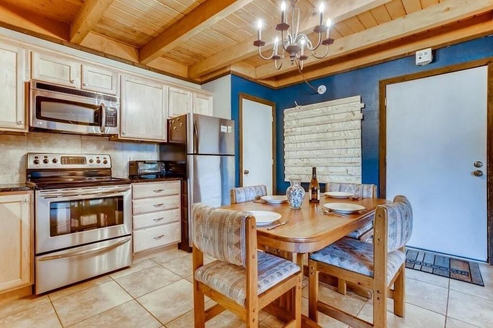 F201 Treehouse 2 Bedroom Condo by RedAwning