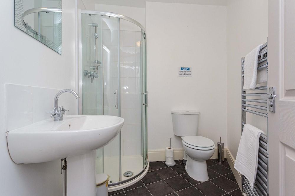 Cherry Property - Mango Suite