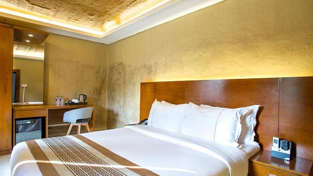 Serene Royal Hotel & Resorts