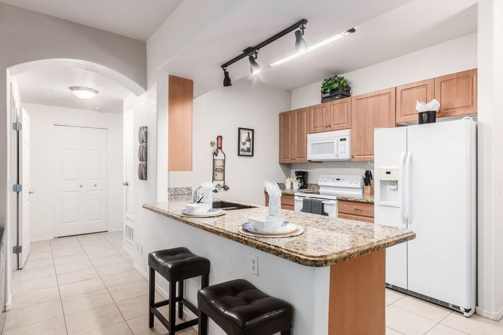 Ground Floor w/ a Heated Pool/spa & Workout Facility by Redawning