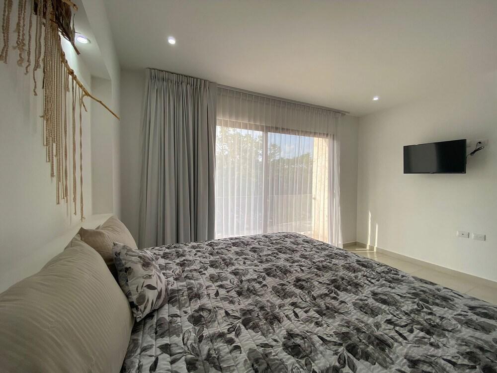 Blue Luxury Kukulkan