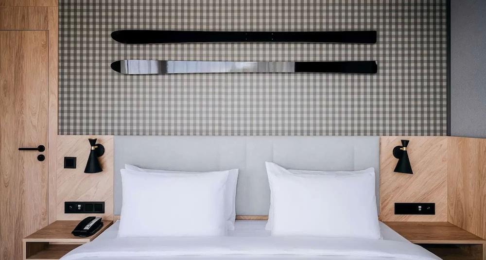 Radisson Hotel Nola Naples