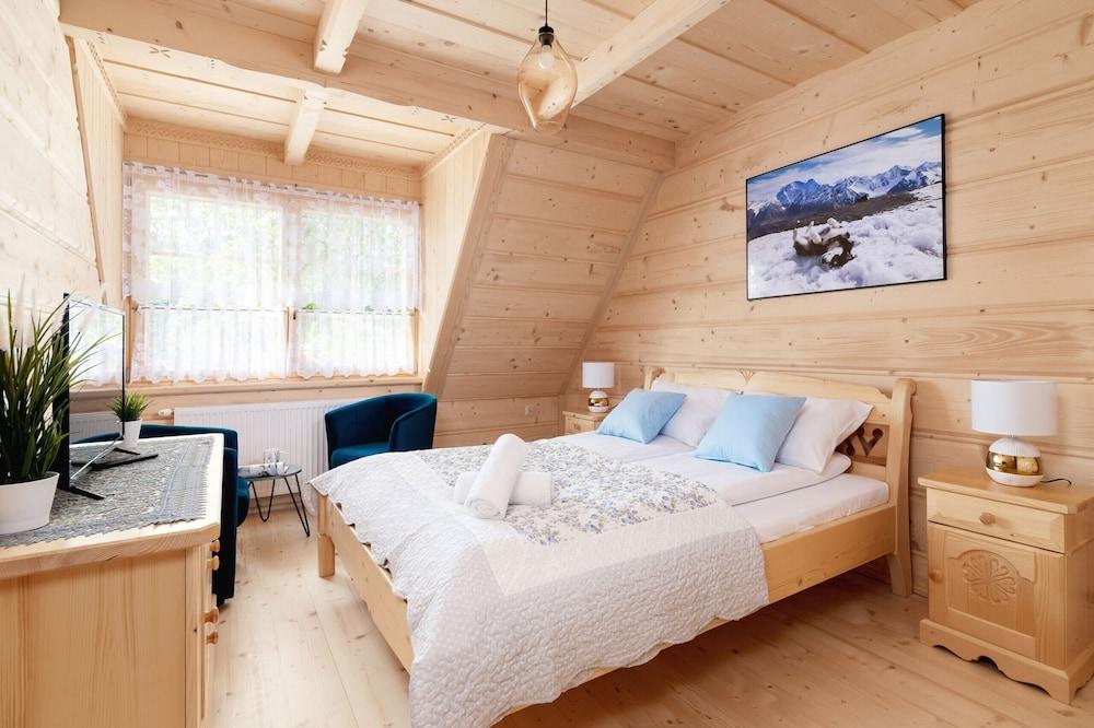 Zasypane House by Renters Prestige