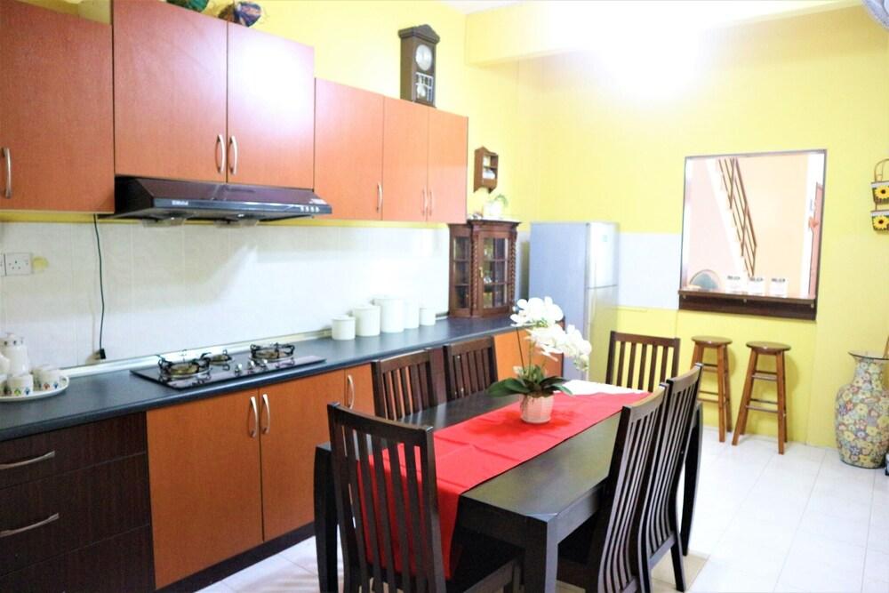 Hotel O D'hitech Home