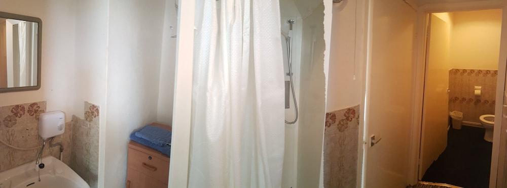 Flat Apsley 3 Sleeps 4 Near Beach