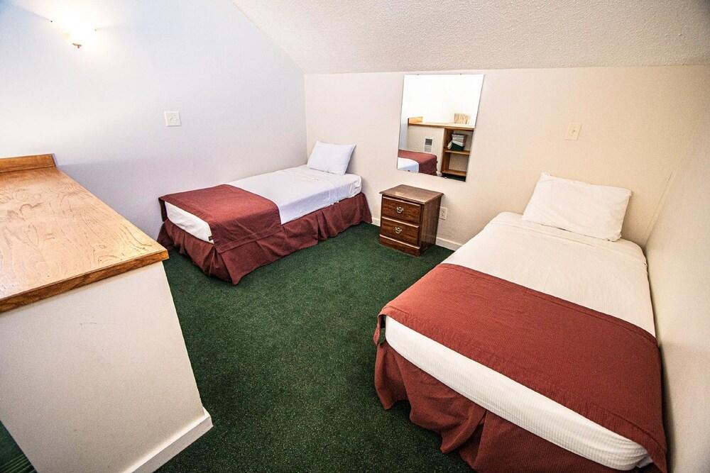 2BR Luxury Condos in New Bern