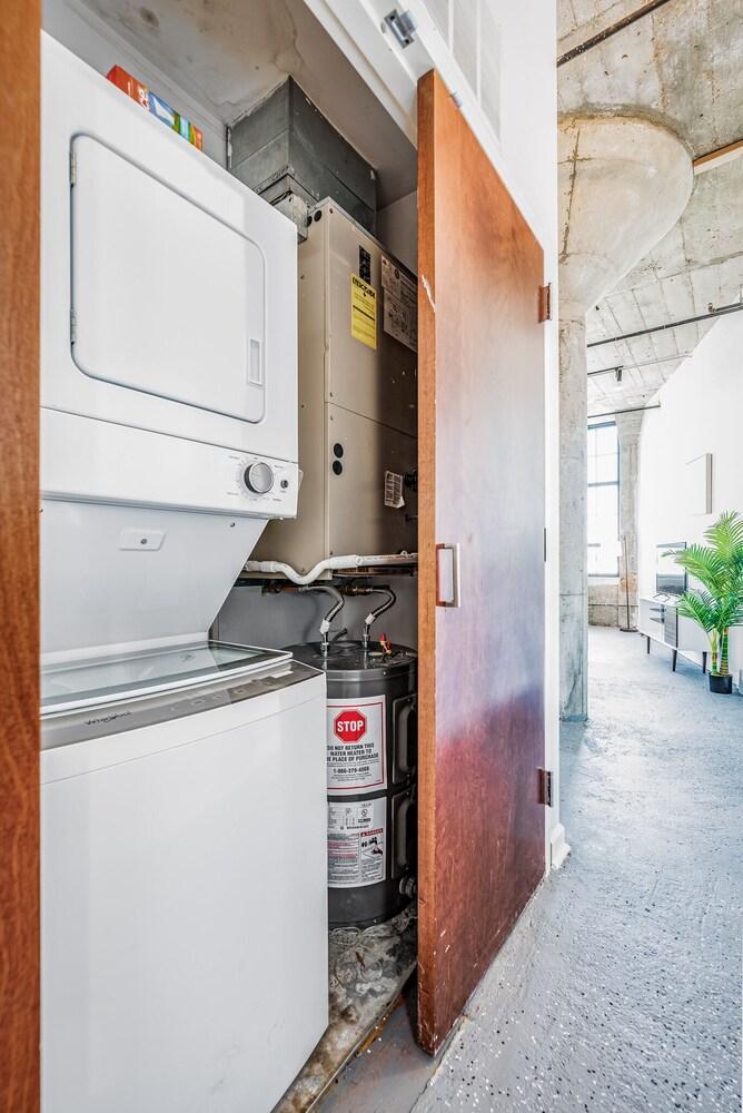 Stunning Architect Loft by Cozysuites