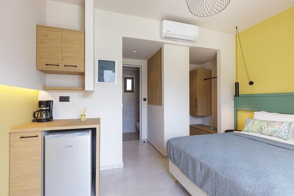 Mira Mare Luxury Residence