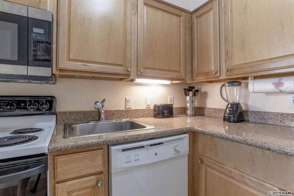 Paki Maui BeachFront Lahaina Condos