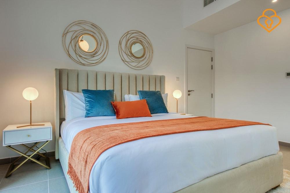 2 B/R Apt 425 Hayat Boulevard Townsquare