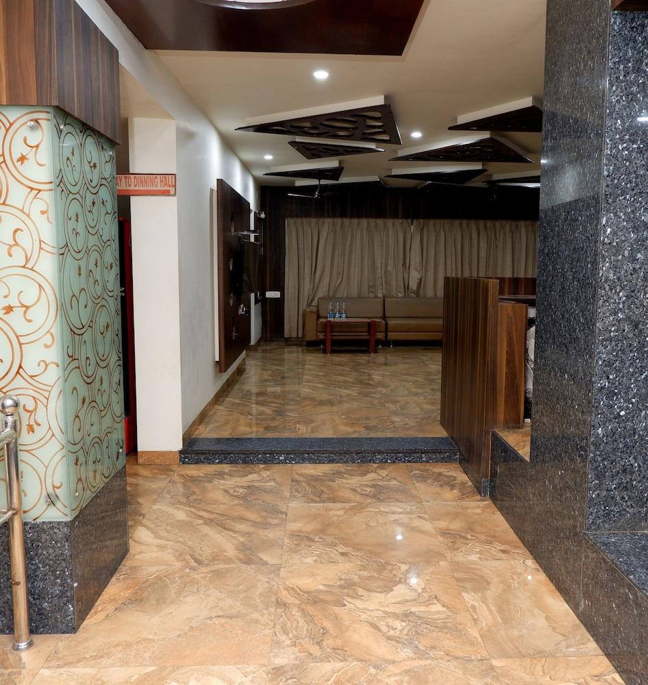 Hotel The City Palace Dwarka