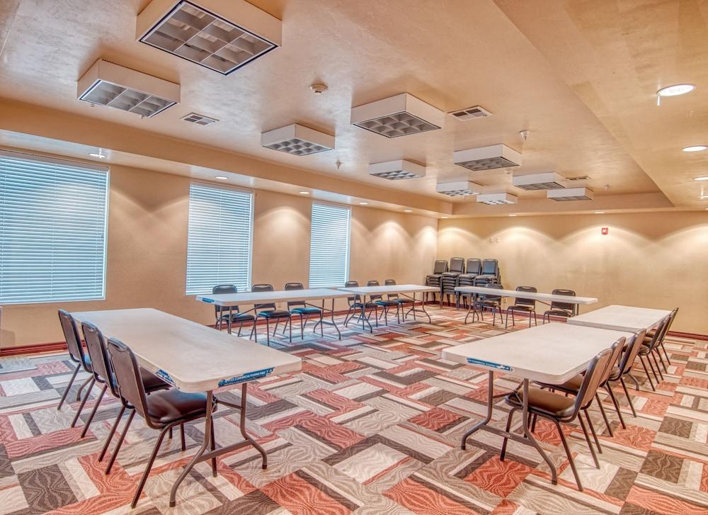 Express Inn & Suites