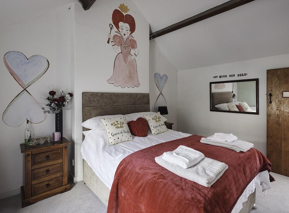 Violets Wonderland Cottage