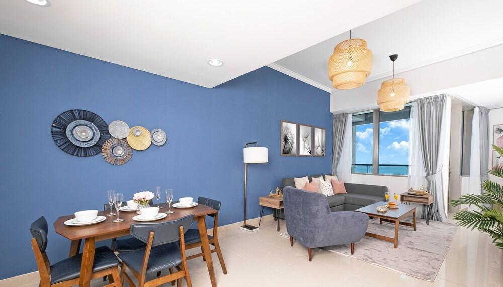 LUX - Marina Ocean View Suite