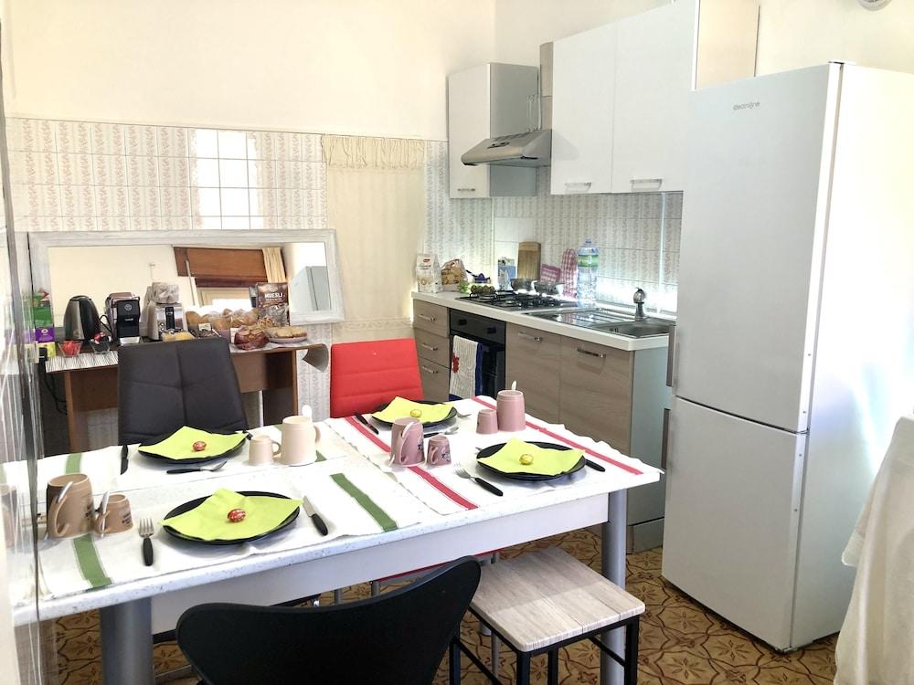 Bb Chic Room With Shared Bathroom in the City