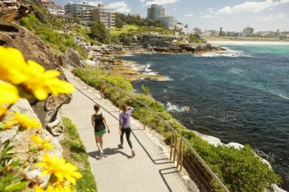 Central Bondi Apartment NEW