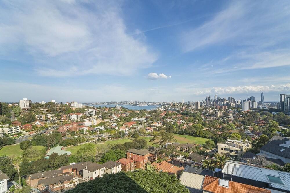 Bright and Sunny Studio Apartment