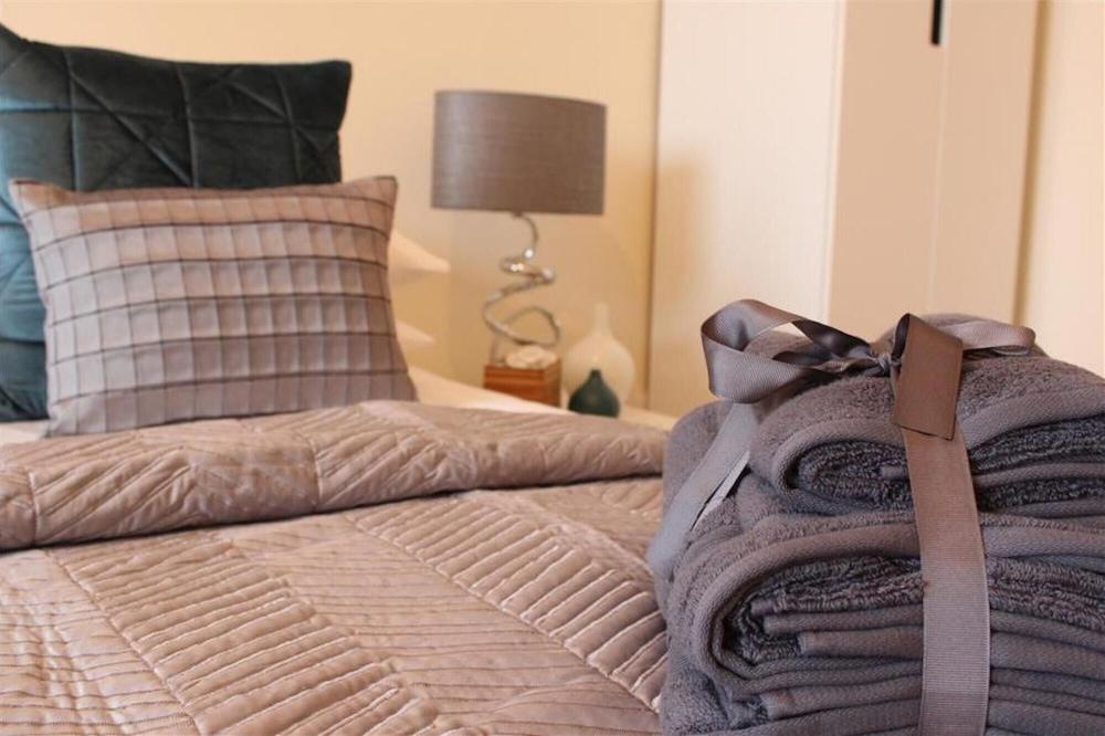 The Glyndwr - Berwyn House - Central Wrexham - Sleeps Up To 6