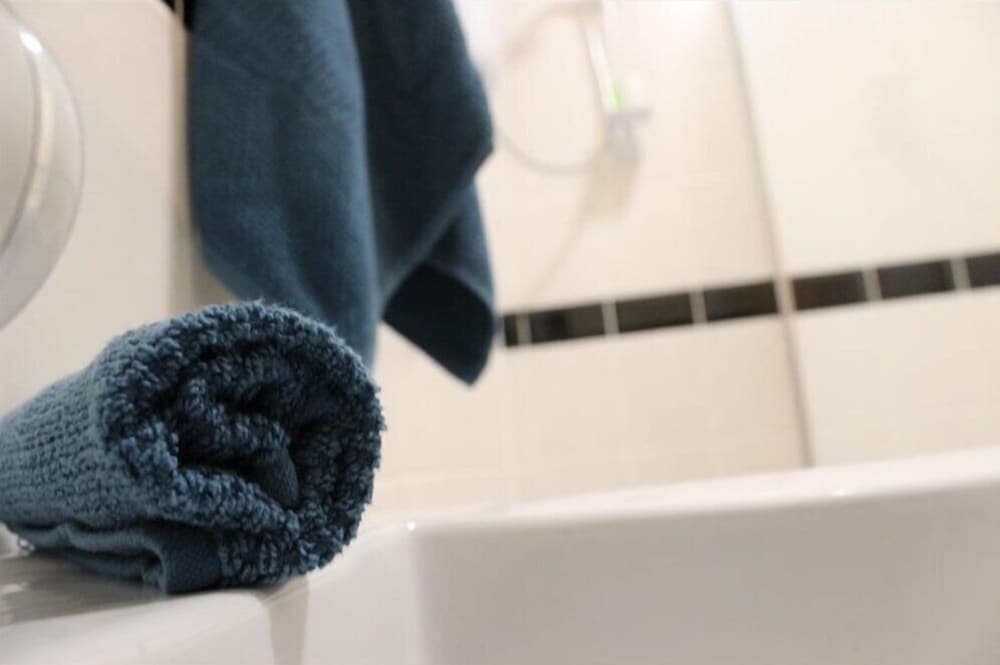 The Eisteddfod - Berwyn House - Central Wrexham - Sleeps Up To 5