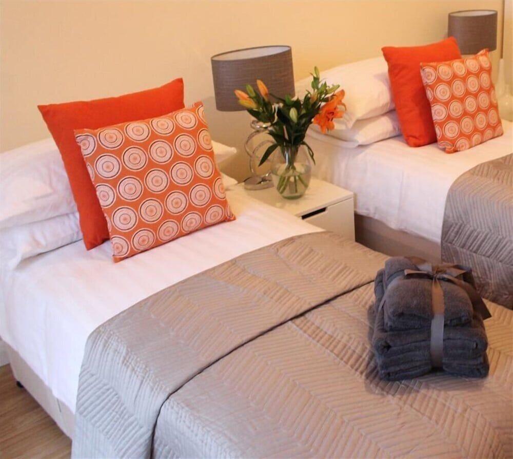 The Maelor - Berwyn House - Central Wrexham - Sleeps Up To 6