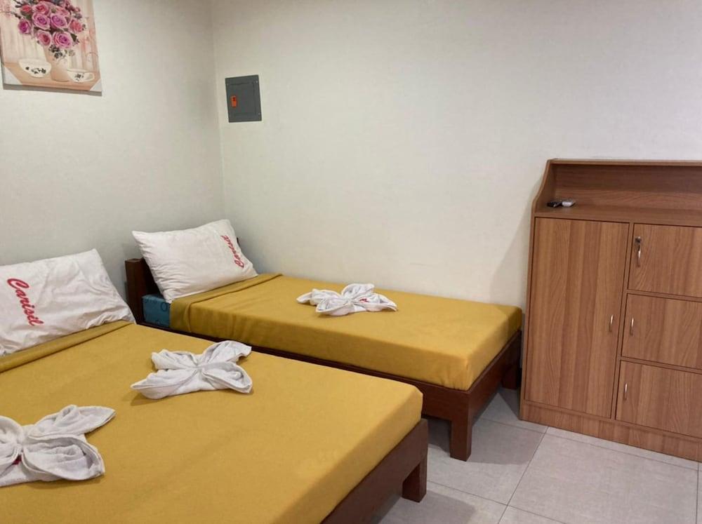 OYO 815 Carisil Bldg