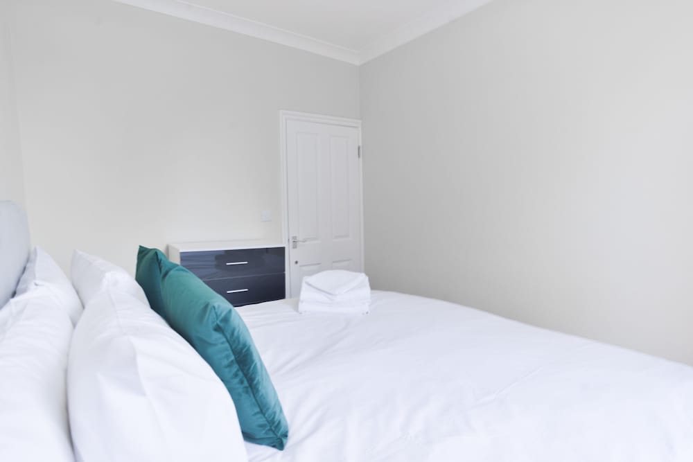 Studio & One Bedroom Apartment in Euston