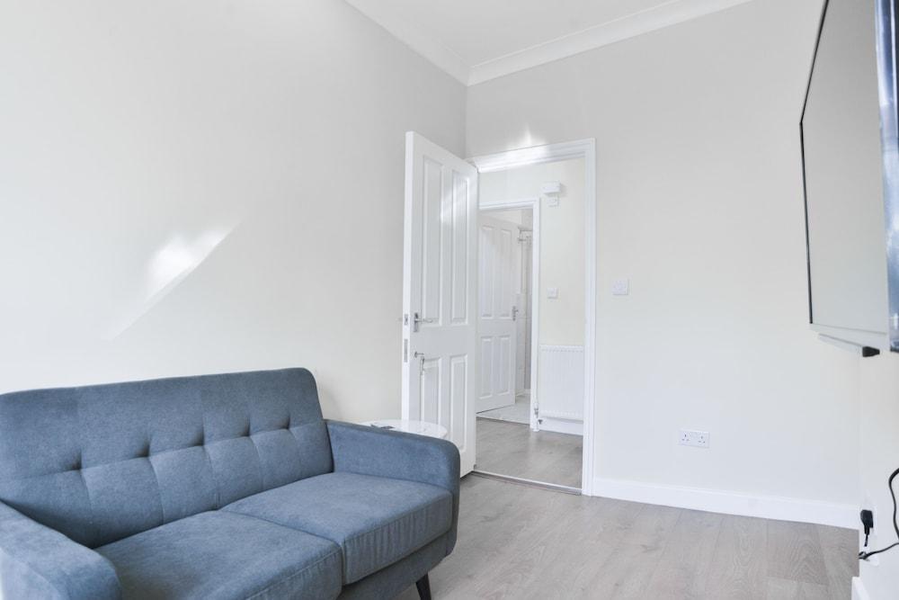Studio & One Bedroom Apartment in Euston