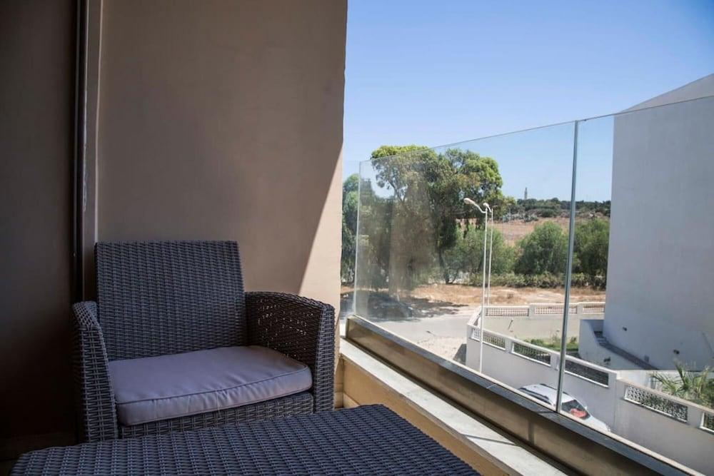 R Sidence Malaga Luxe et Confort La Marsa