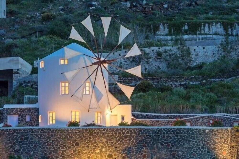 Lilac Windmill Villa