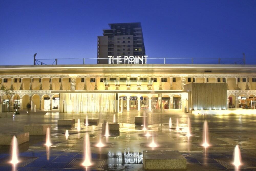 Stunning Seafront Lux Apt Fort Cambridge wt Pool