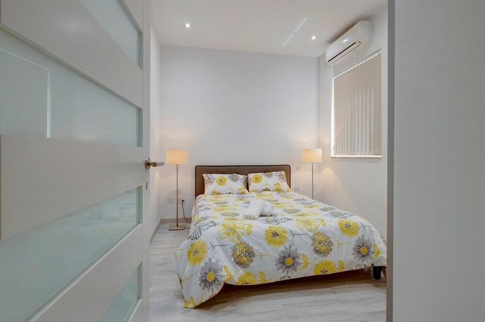 Modern Apartment in the Best Area of Sliema