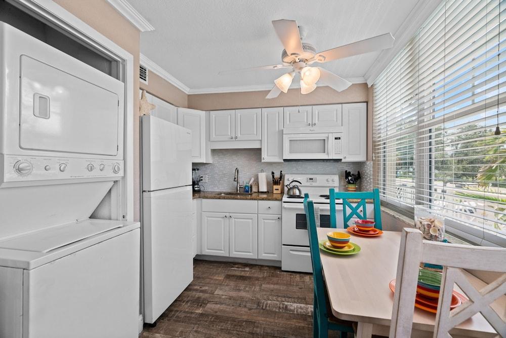 Clearwater Beach Suites 205 2 Bedroom Condo by Redawning