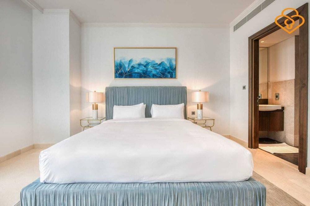 Taj The Residences Two Bed Modern