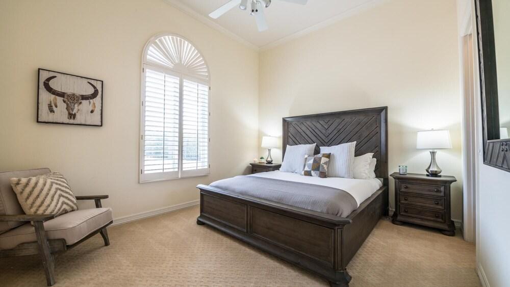 Meadowlark - Paradise Valley